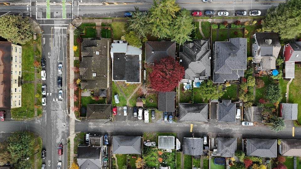 313 13th Street - Photo 1
