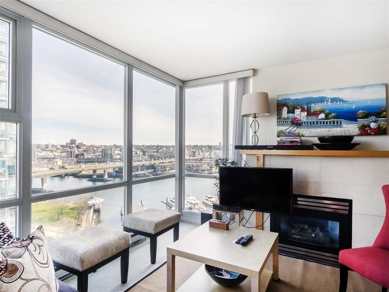 1077 Marinaside Crescent - Photo 1