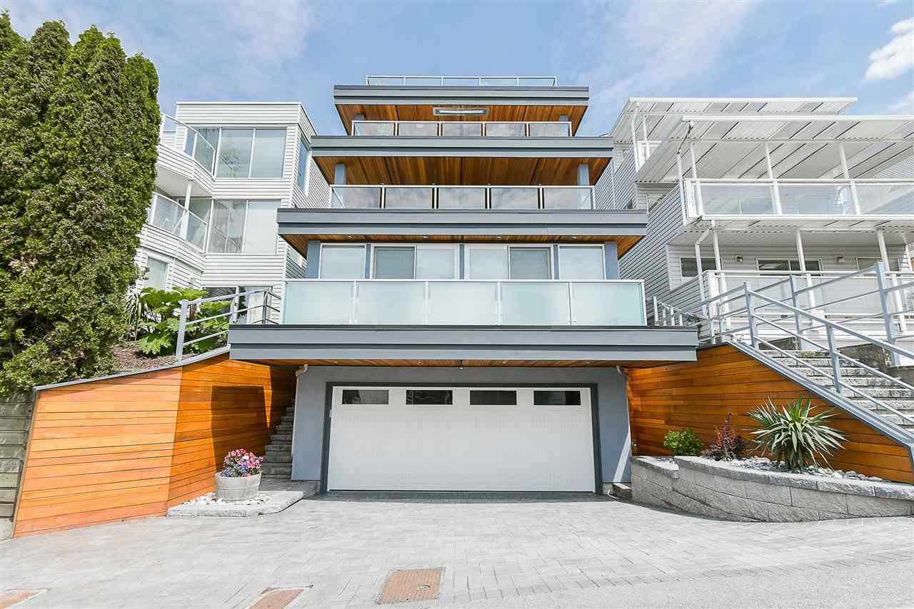 15056 Victoria Avenue - Photo 1