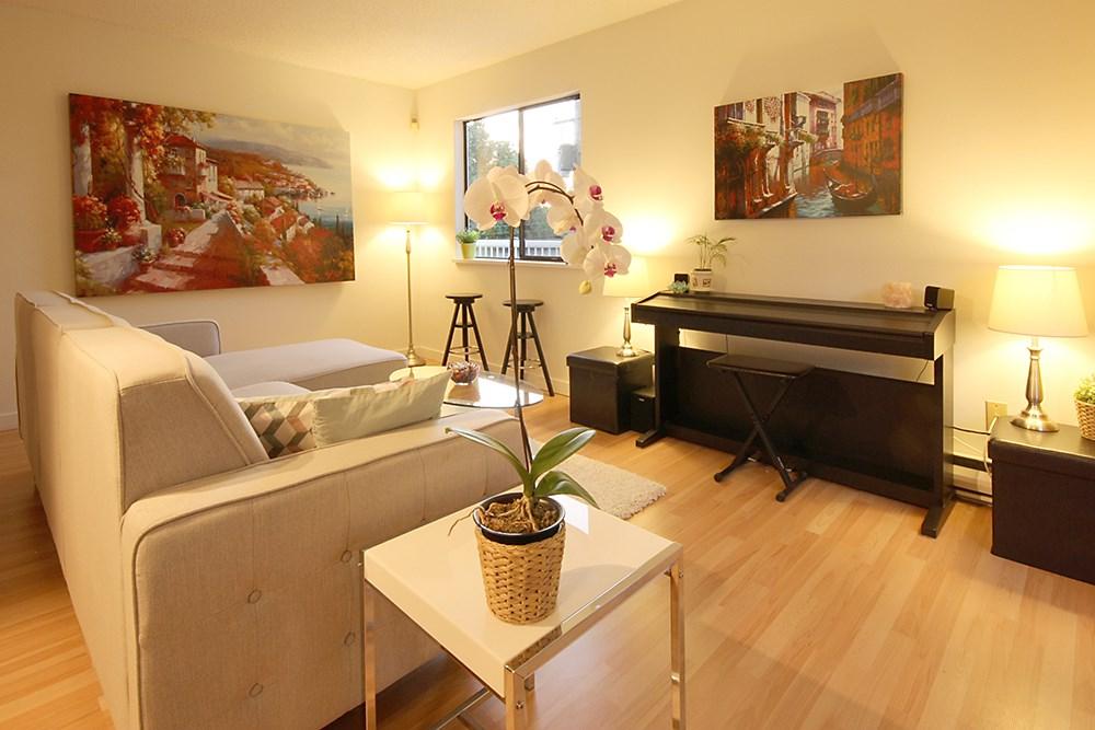 975 Broadway - Photo 1