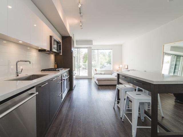417 Great Northern Way - Photo 1