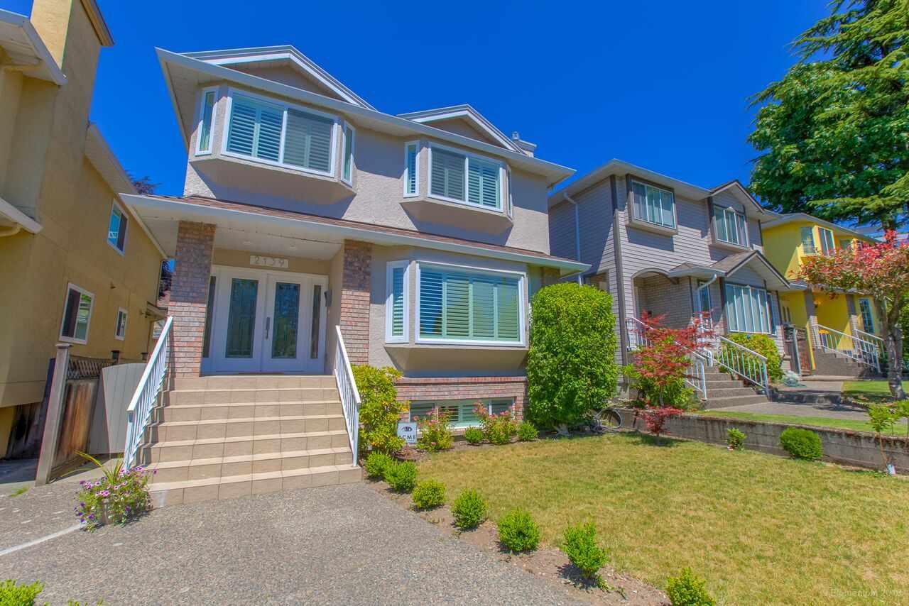 2139 49TH Avenue - Photo 1
