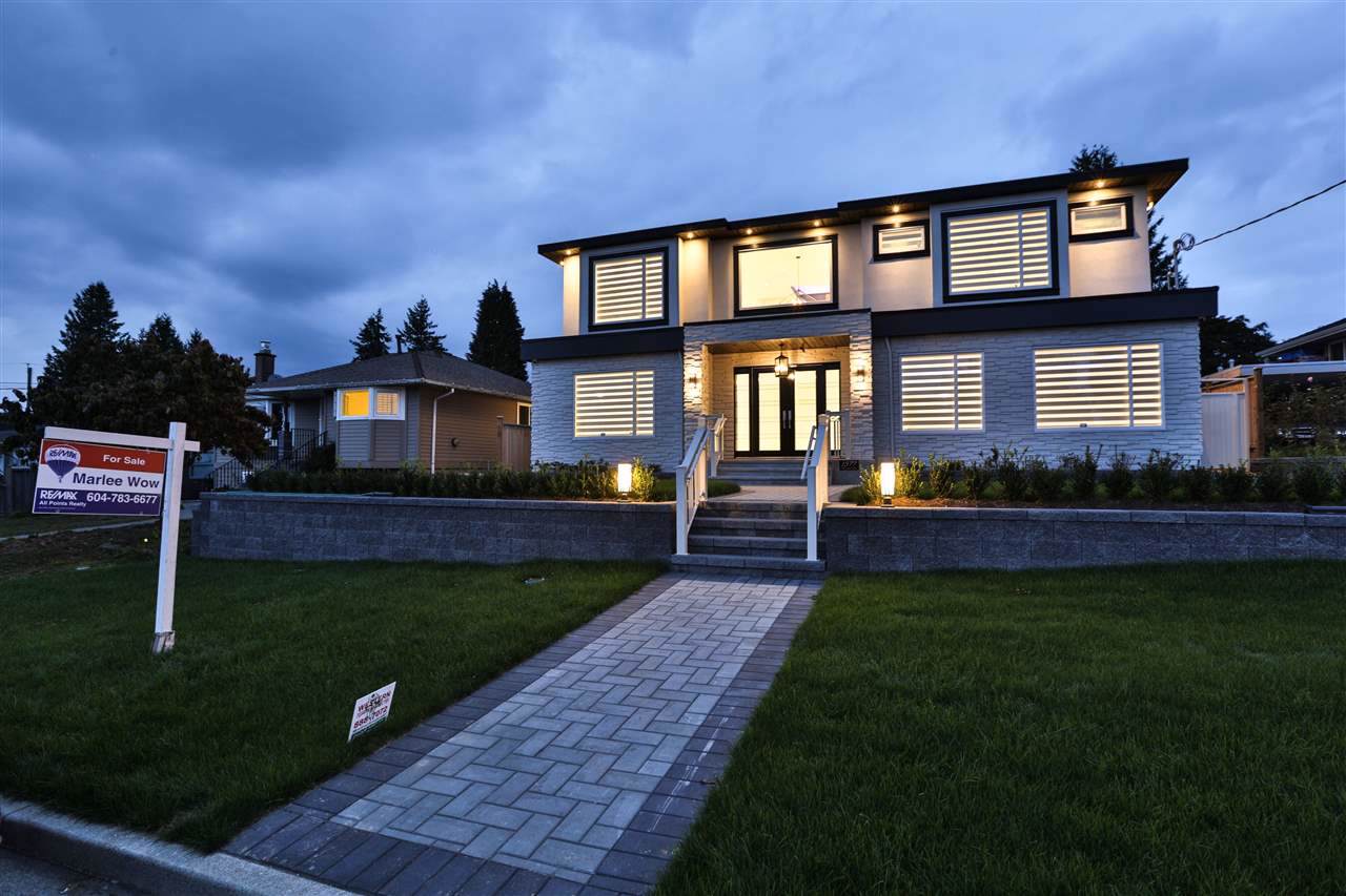1577 Charland Avenue - Photo 1