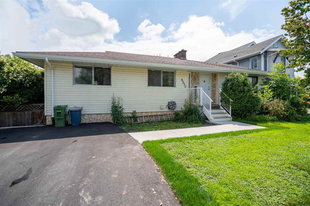 8550 Howard Crescent - Photo 1