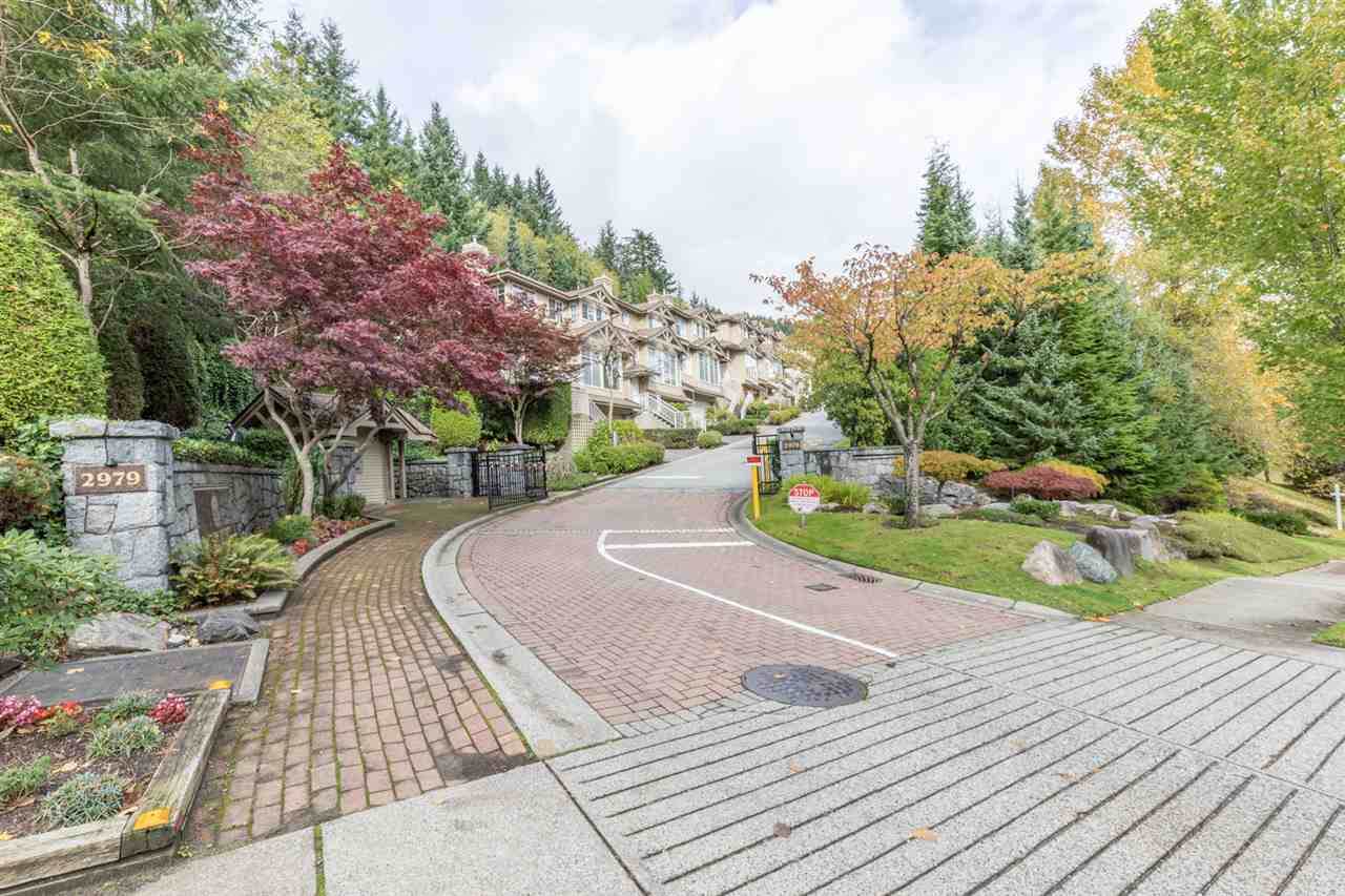 2979 Panorama Drive - Photo 1