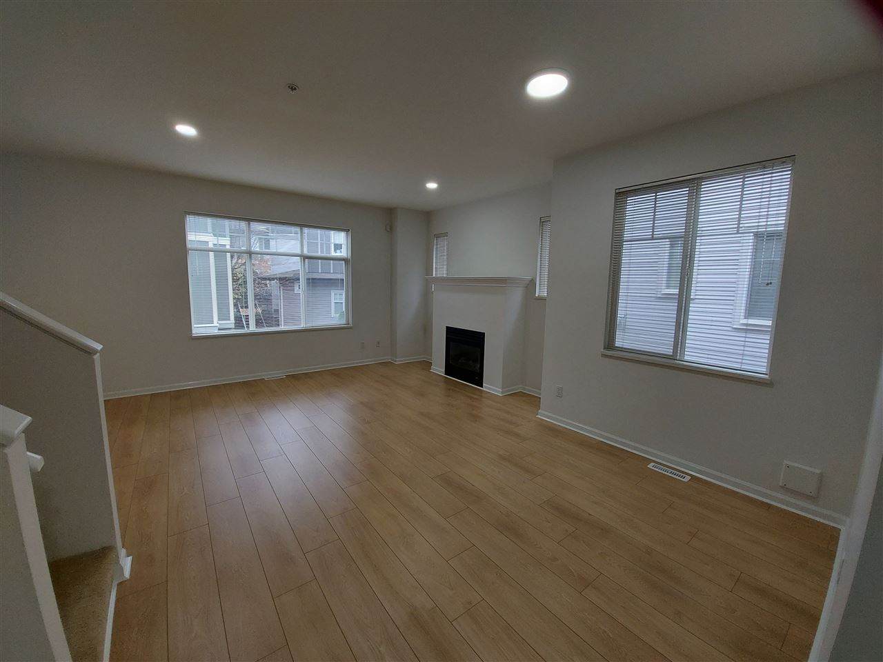 1010 Ewen Avenue - Photo 1
