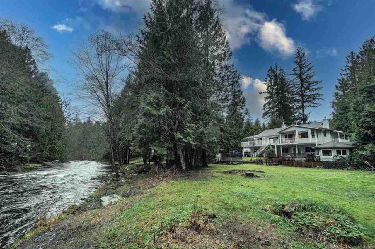 23914 Fern Crescent - Photo 1