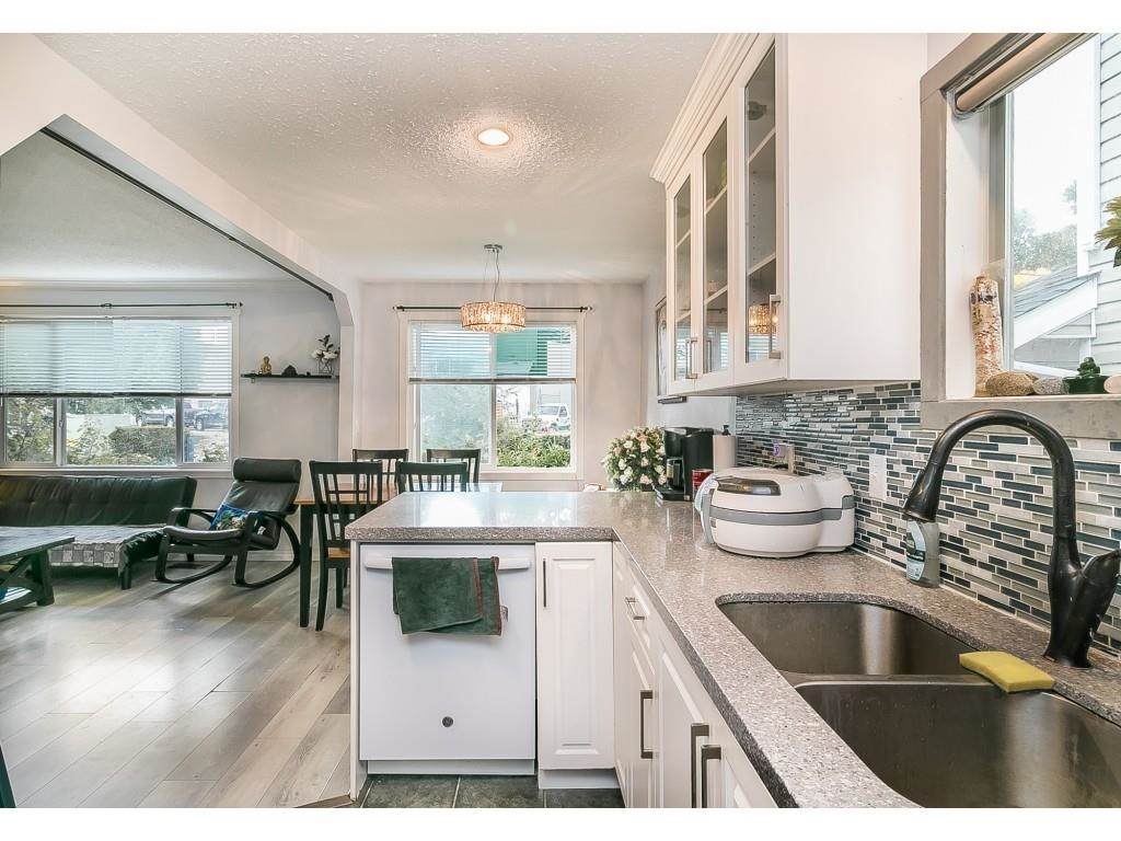 2585 Davies Avenue - Photo 1