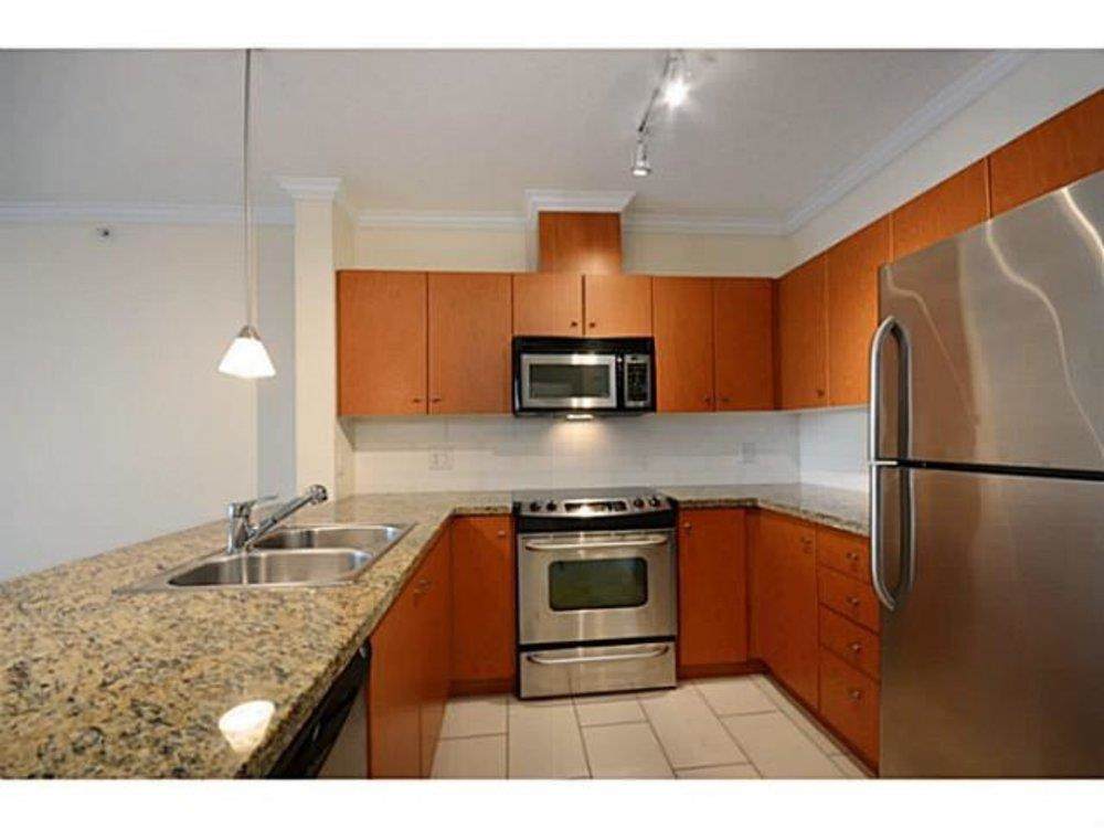 511 Rochester Avenue - Photo 1