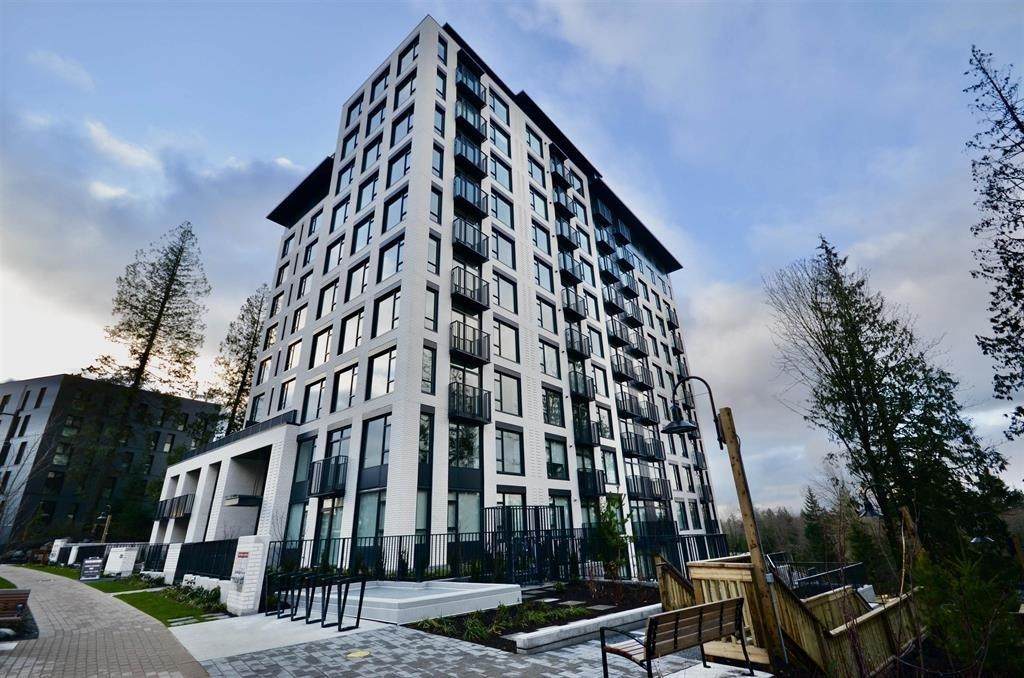 8750 University Crescent - Photo 1