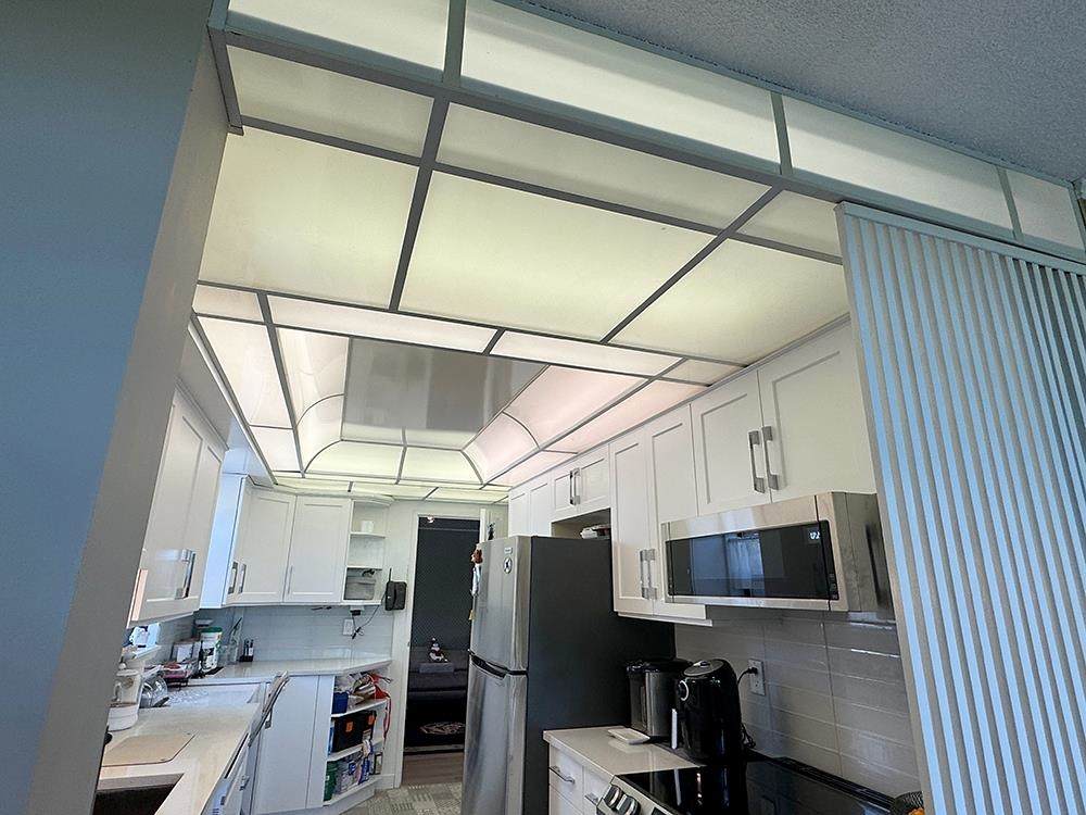 6611 Minoru Boulevard - Photo 1