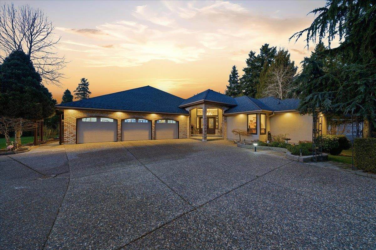 16533 26 Avenue - Photo 1