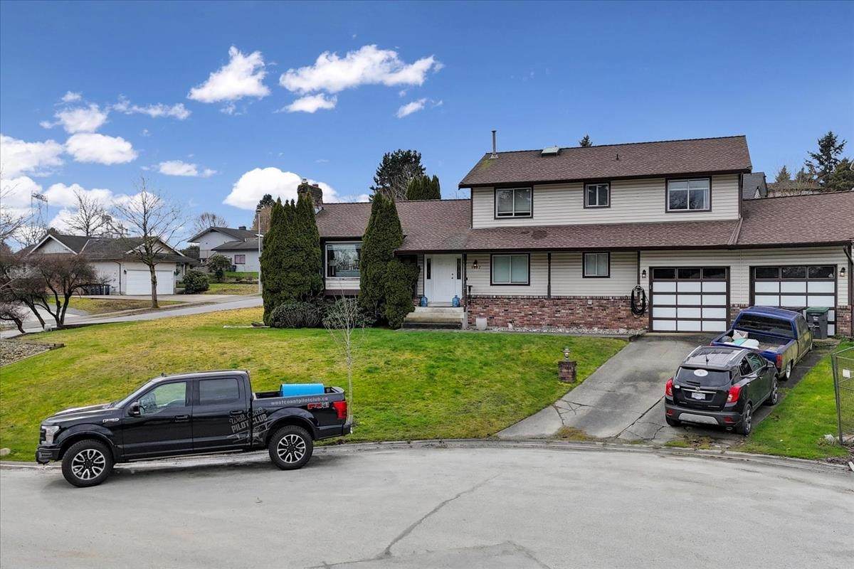 5737 190 Street - Photo 1