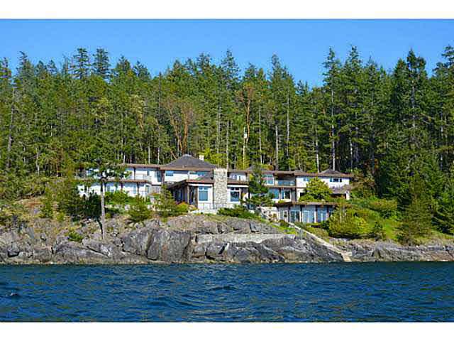 11579 Sunshine Coast Highway - Photo 1