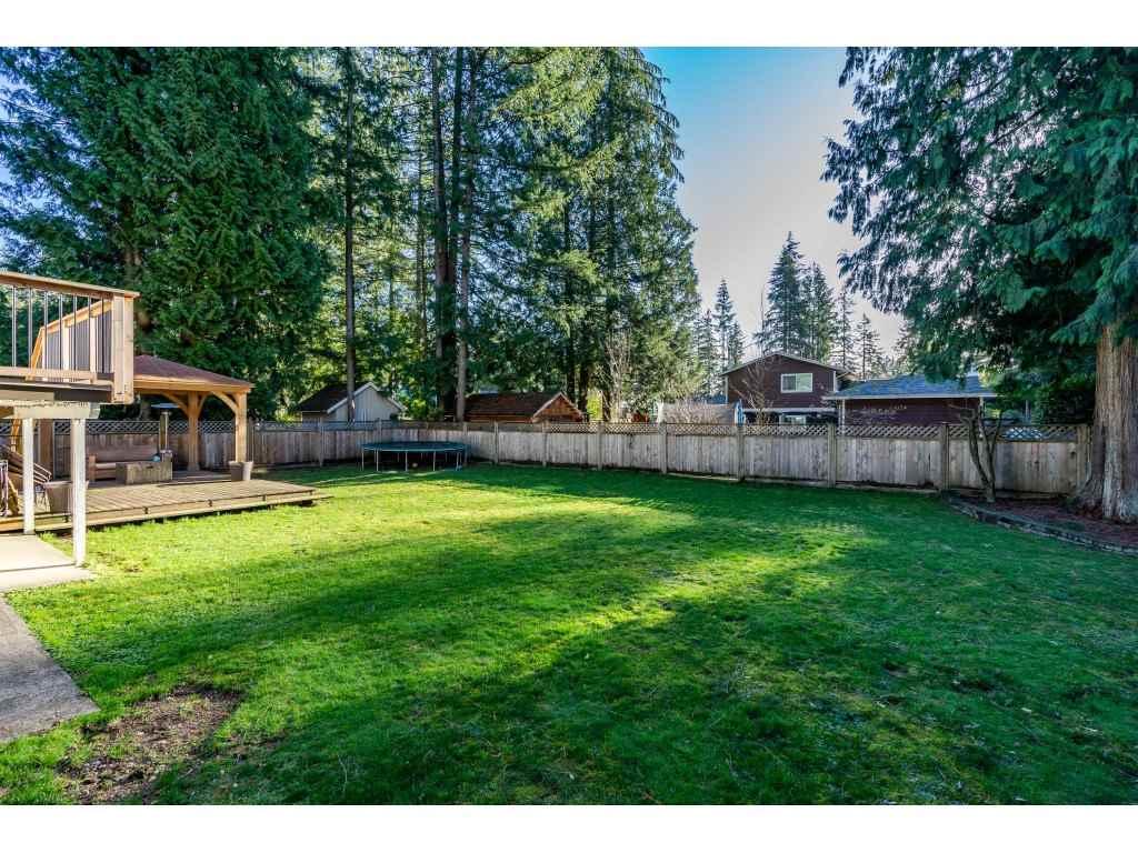 20228 43 Avenue - Photo 1