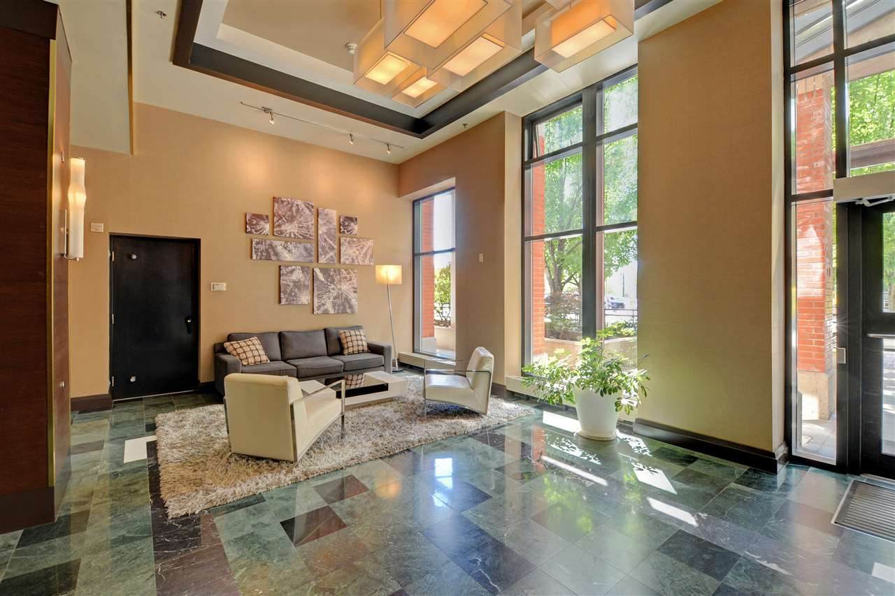 289 Drake Street - Photo 1