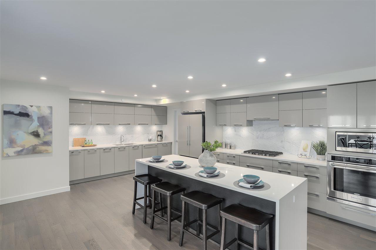 1160 Oxford Street - Photo 1