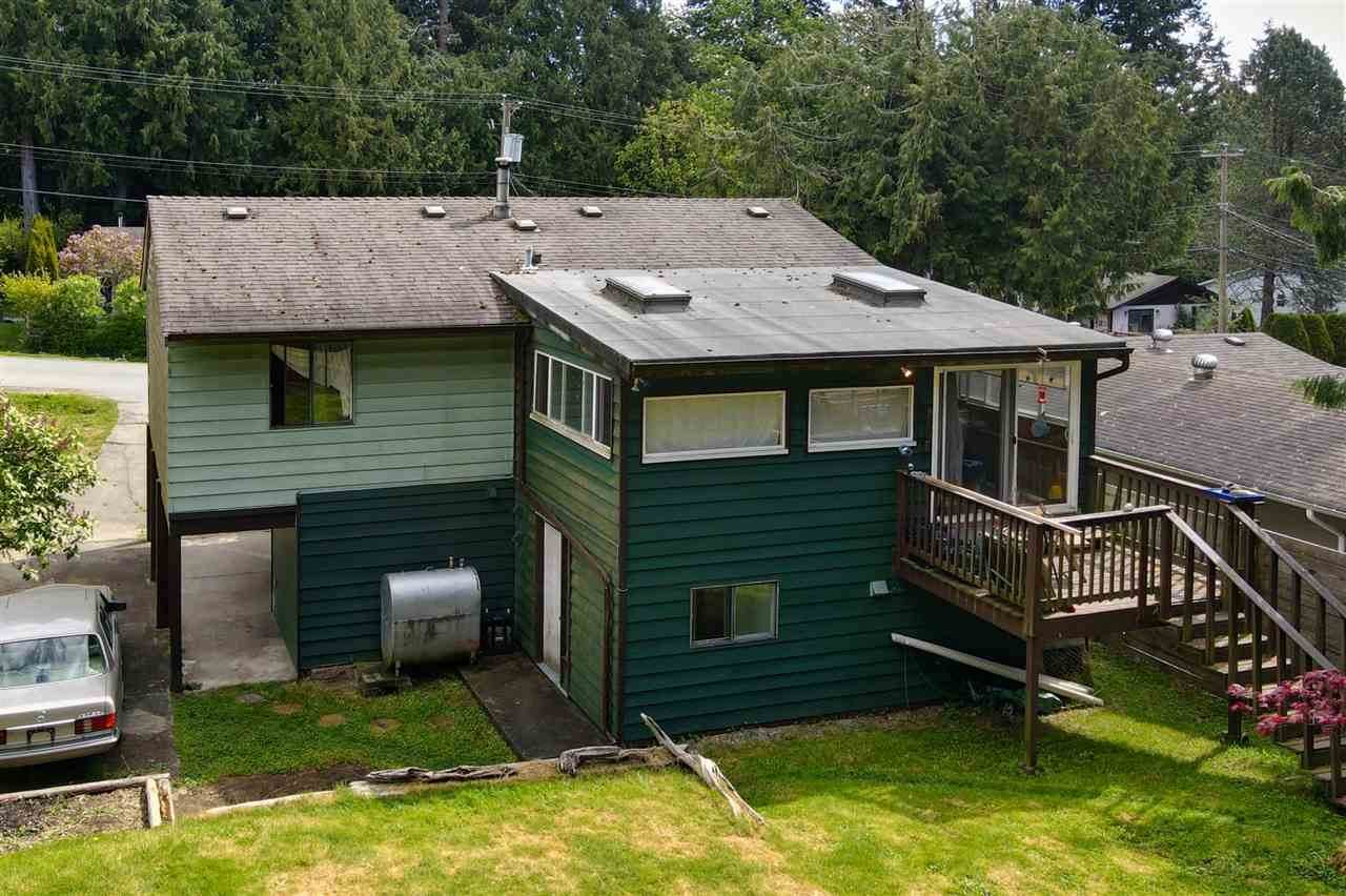 765 Creekside Crescent - Photo 1