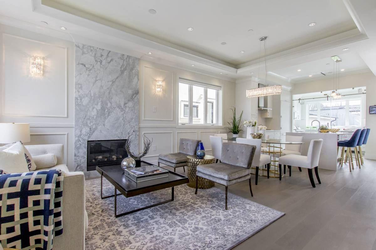 4406 9TH Avenue - Photo 1