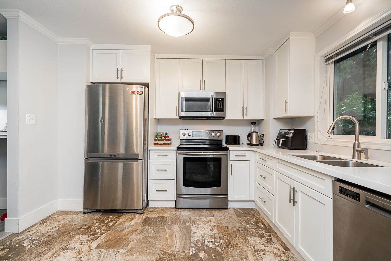 33708 King Road - Photo 1