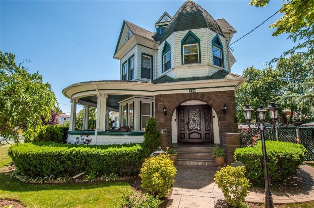 222 Guyon Avenue - Photo 1