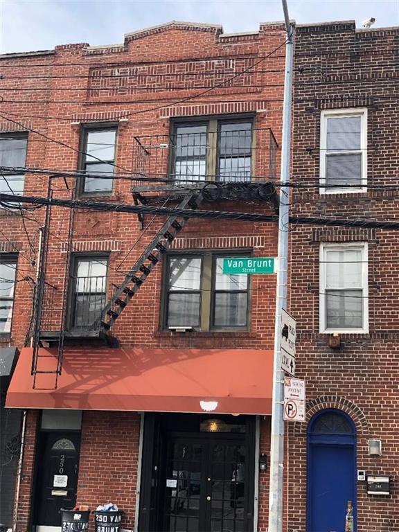 250 Van Brunt Street - Photo 1
