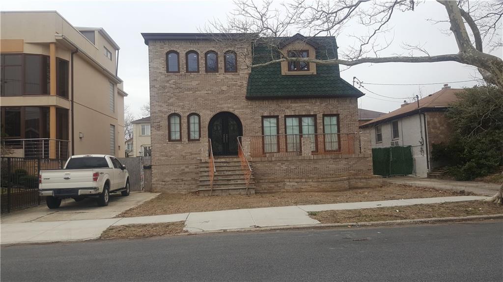 2272 65 Street - Photo 1