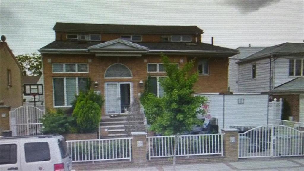 2434 66 Street - Photo 1