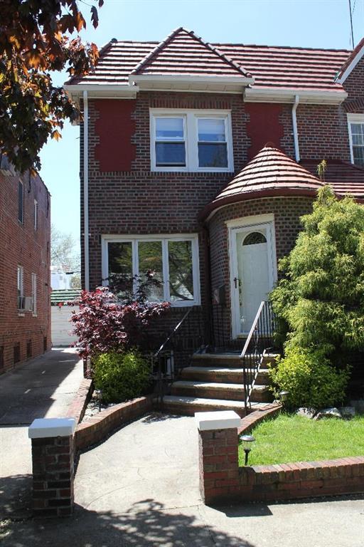 1938 38 Street - Photo 1