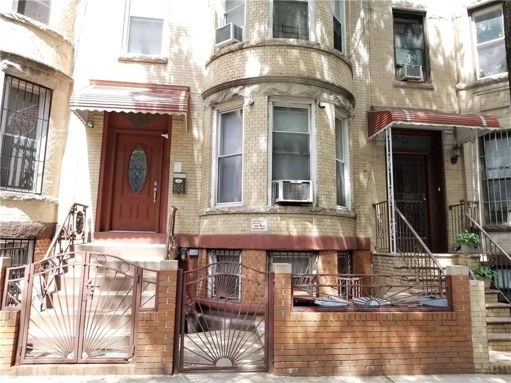 651 50 Street - Photo 1