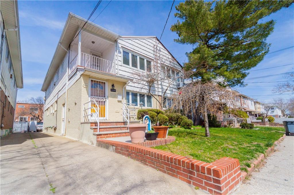 2732 64 Street - Photo 1