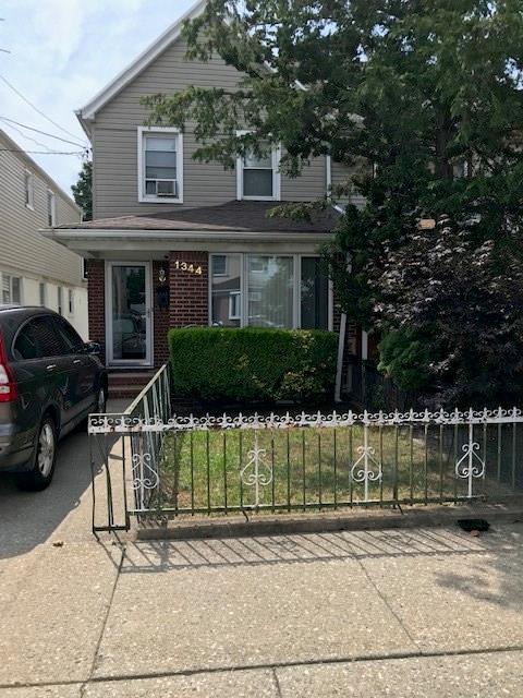 1344 59 Street - Photo 1