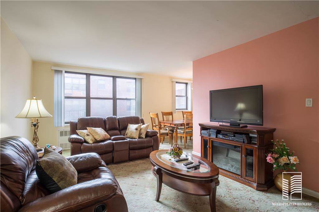 1270 51 Street - Photo 1