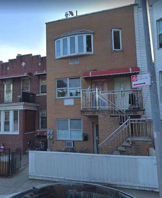 752 53 Street - Photo 1