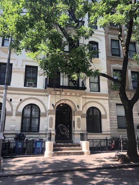 150 83 Street - Photo 1