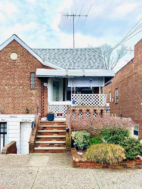 1925 33 Street - Photo 1