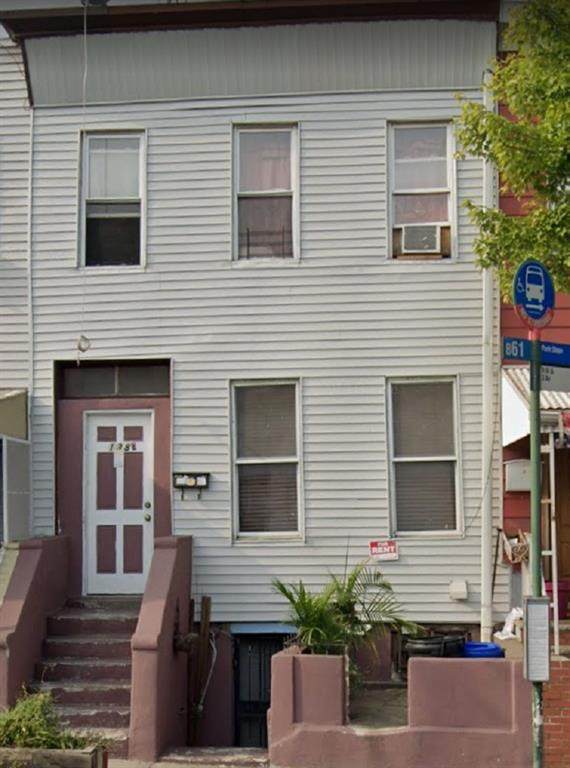 138 9th Street - Photo 1