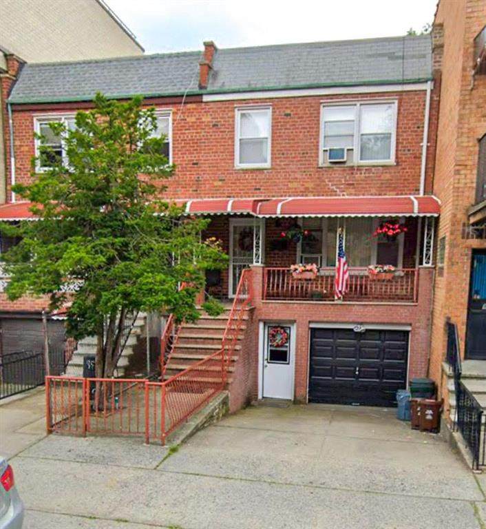 836 50 Street - Photo 1