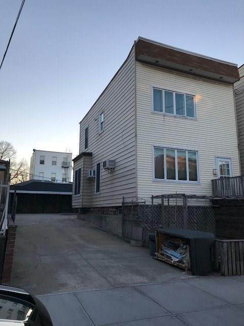 860 72 Street - Photo 1