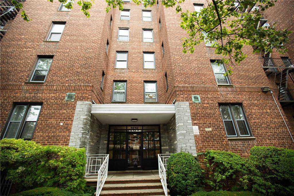 2525 2 Street - Photo 1