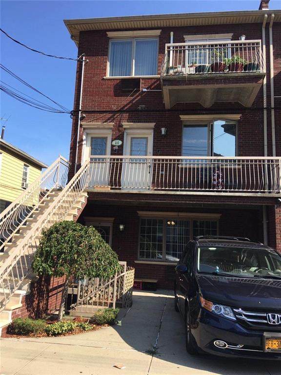 231 Bay 34 Street - Photo 1