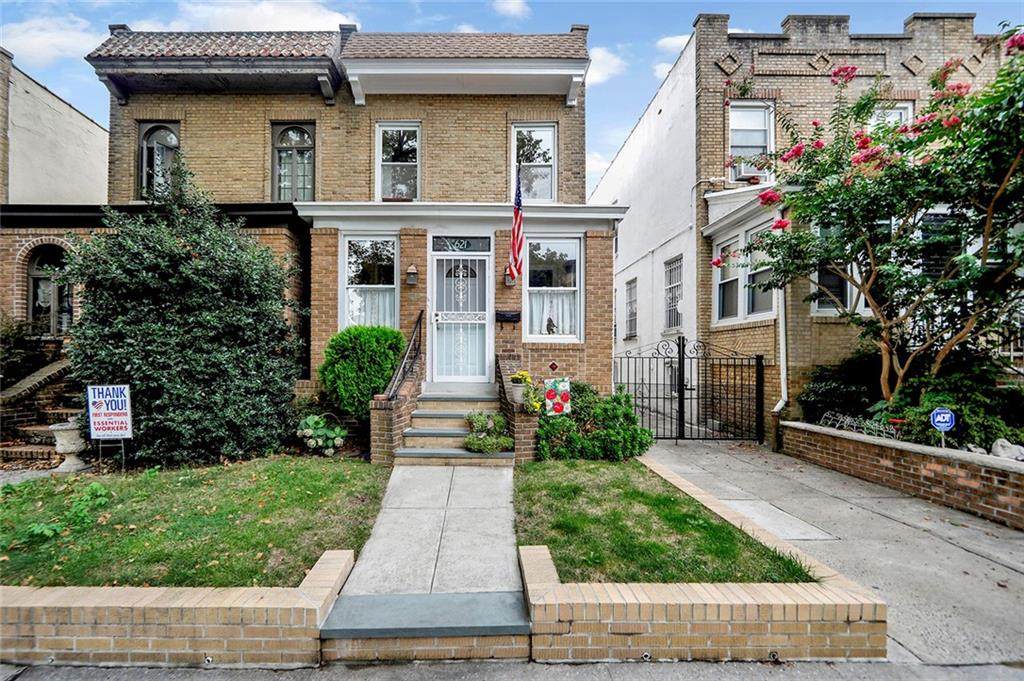621 77 Street - Photo 1