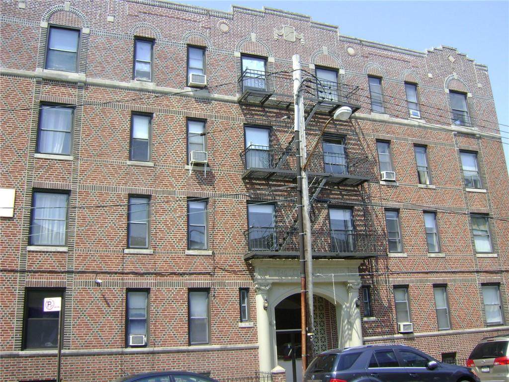 2738 19 Street - Photo 1