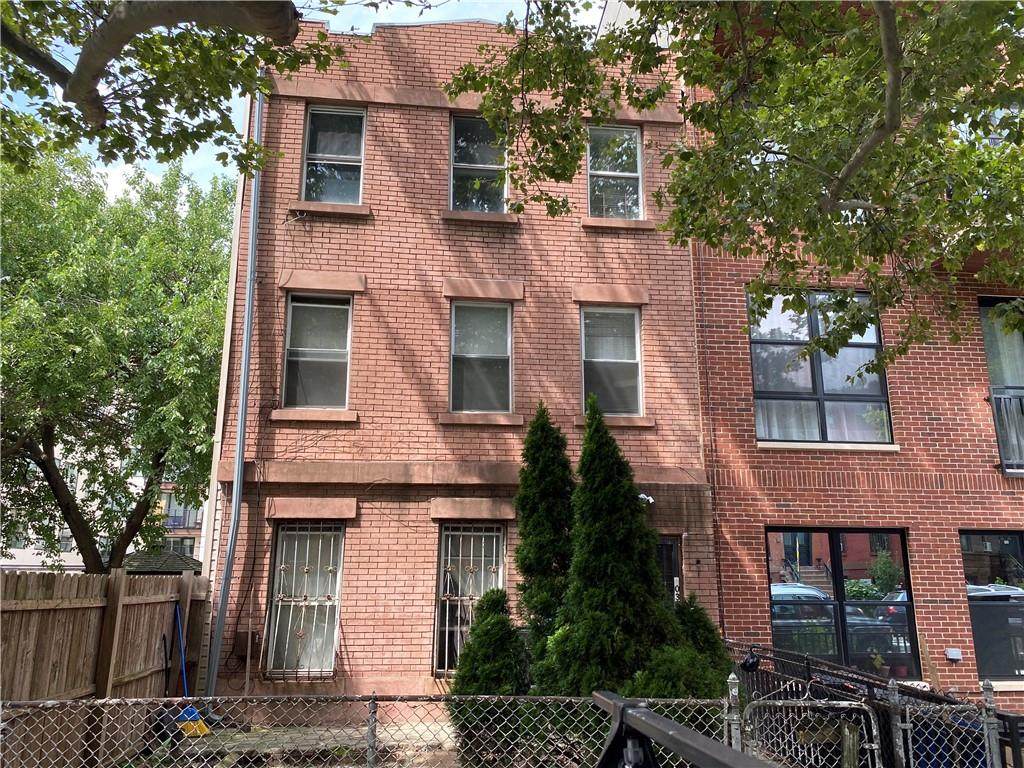403 Quincy Street - Photo 1