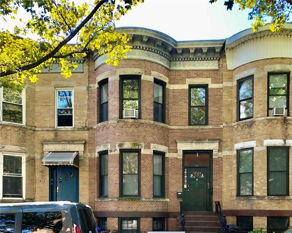 470 72 Street - Photo 1