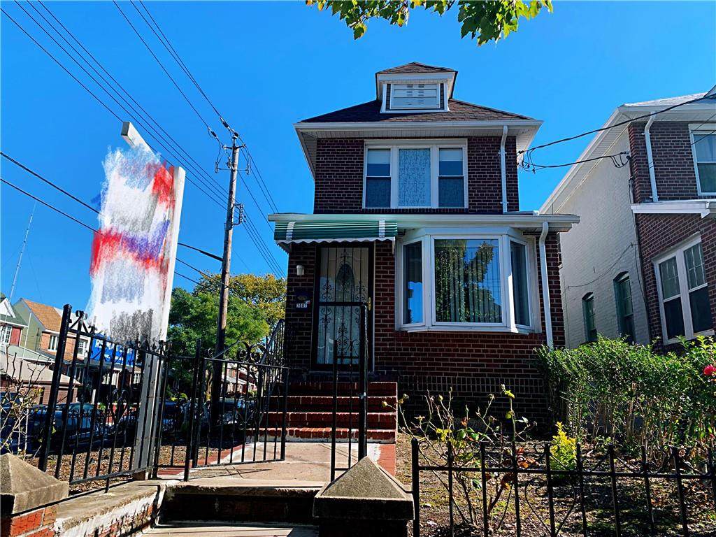 1002 76 Street - Photo 1