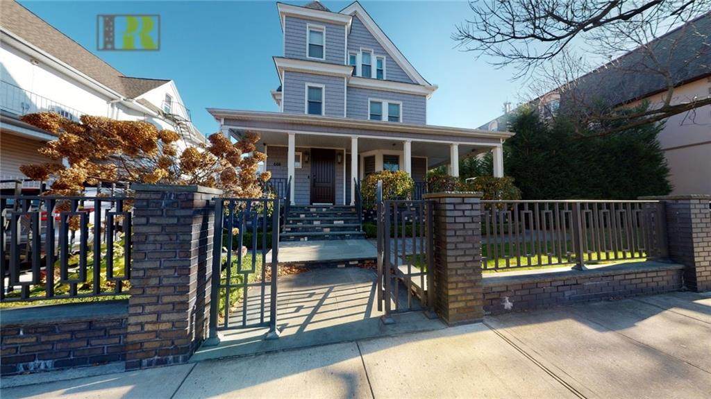 669 2 Street - Photo 1