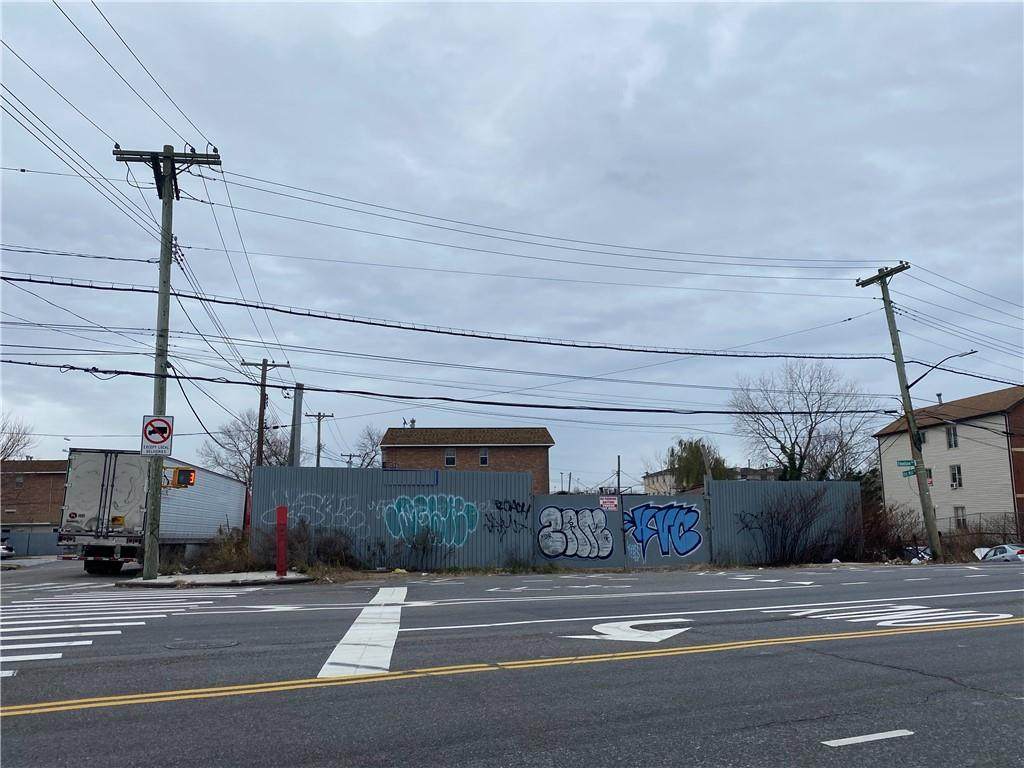 757/680/684 Cozine Avenue - Photo 1