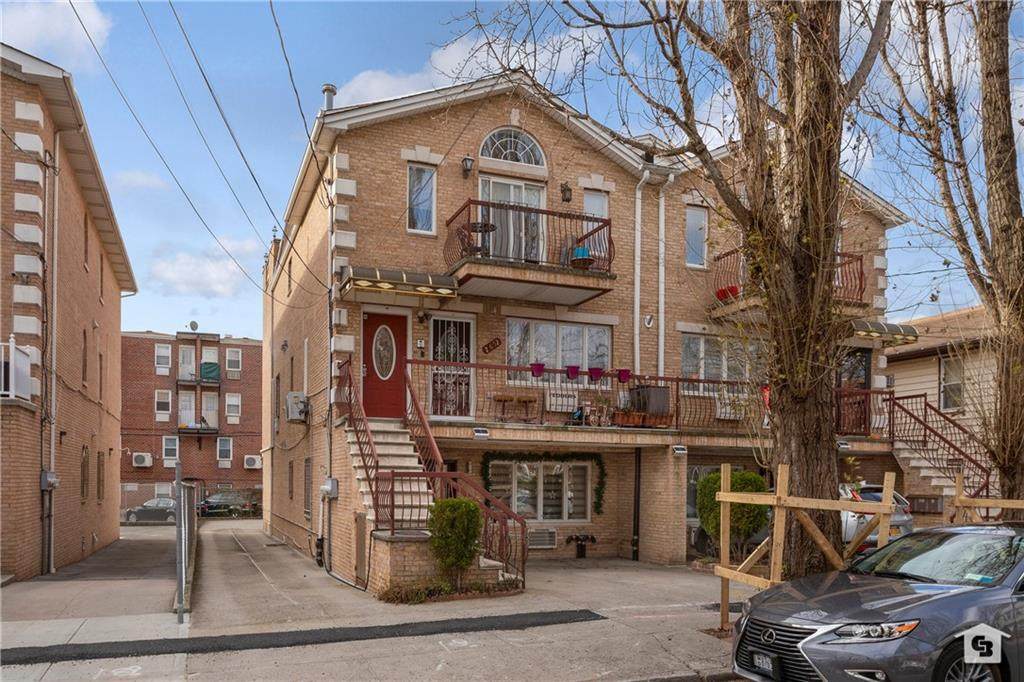 2652 26 Street - Photo 1