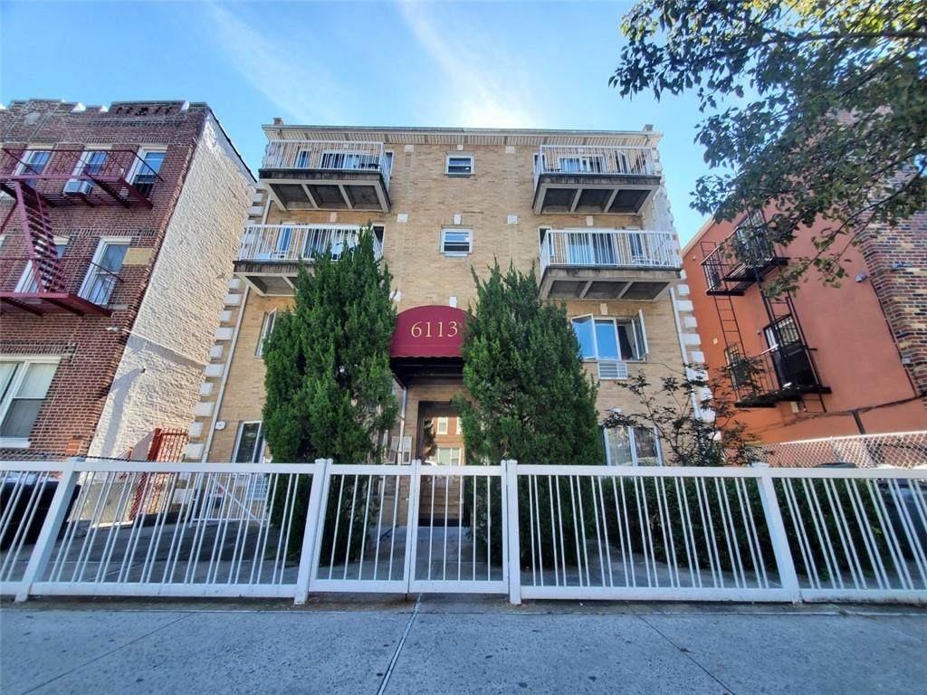 6113 23 Avenue - Photo 1